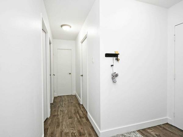 Mississauga, ON L4T 1B2,3555 Derry RD E #801