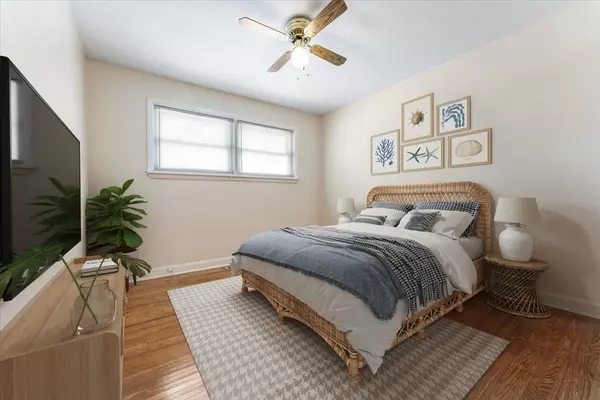 Thorold, ON L2V 3B9,136 Elgin ST