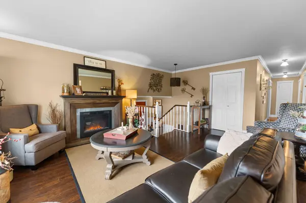 Laurentian Valley, ON K8A 6W4,41 RIVERCREST DR