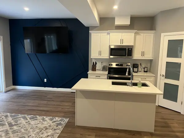 Lucan Biddulph, ON N0M 2J0,1 MILLER DR #50