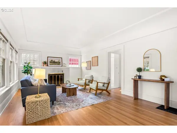 3733 NE 24TH AVE, Portland, OR 97212