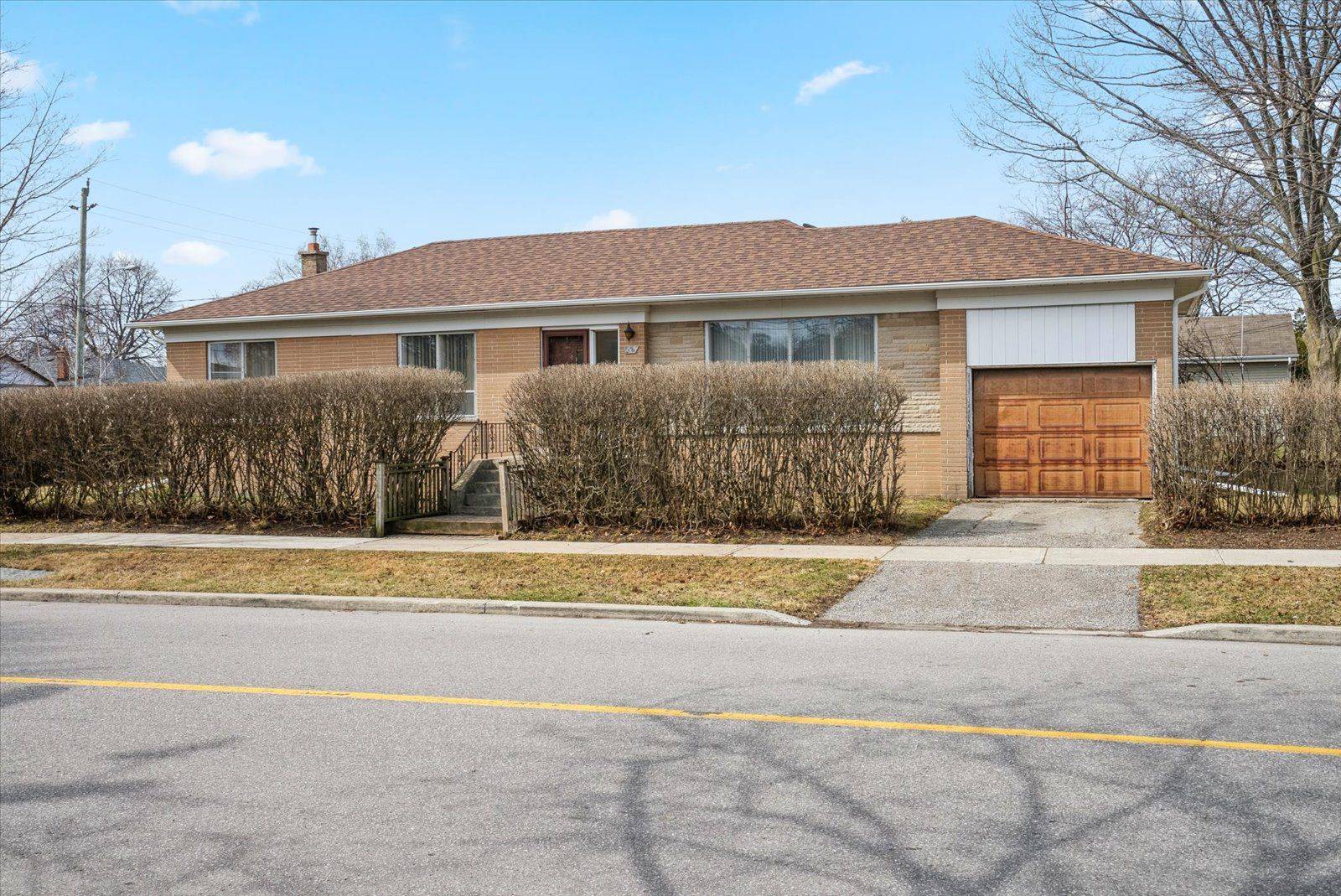 Toronto E08, ON M1M 2L8,254 Chine DR