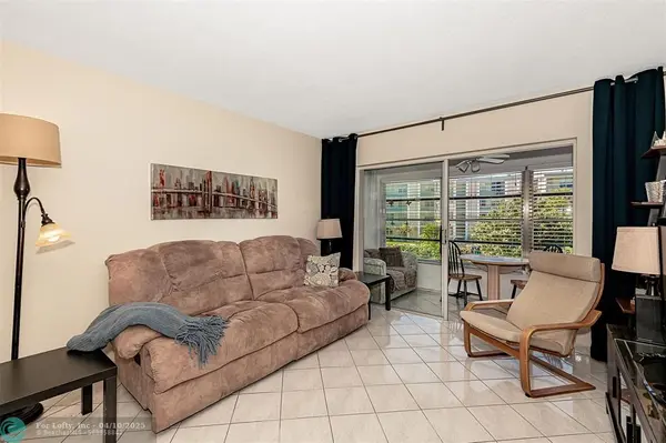 Lauderdale Lakes, FL 33313,2881 NW 47th Ter #205