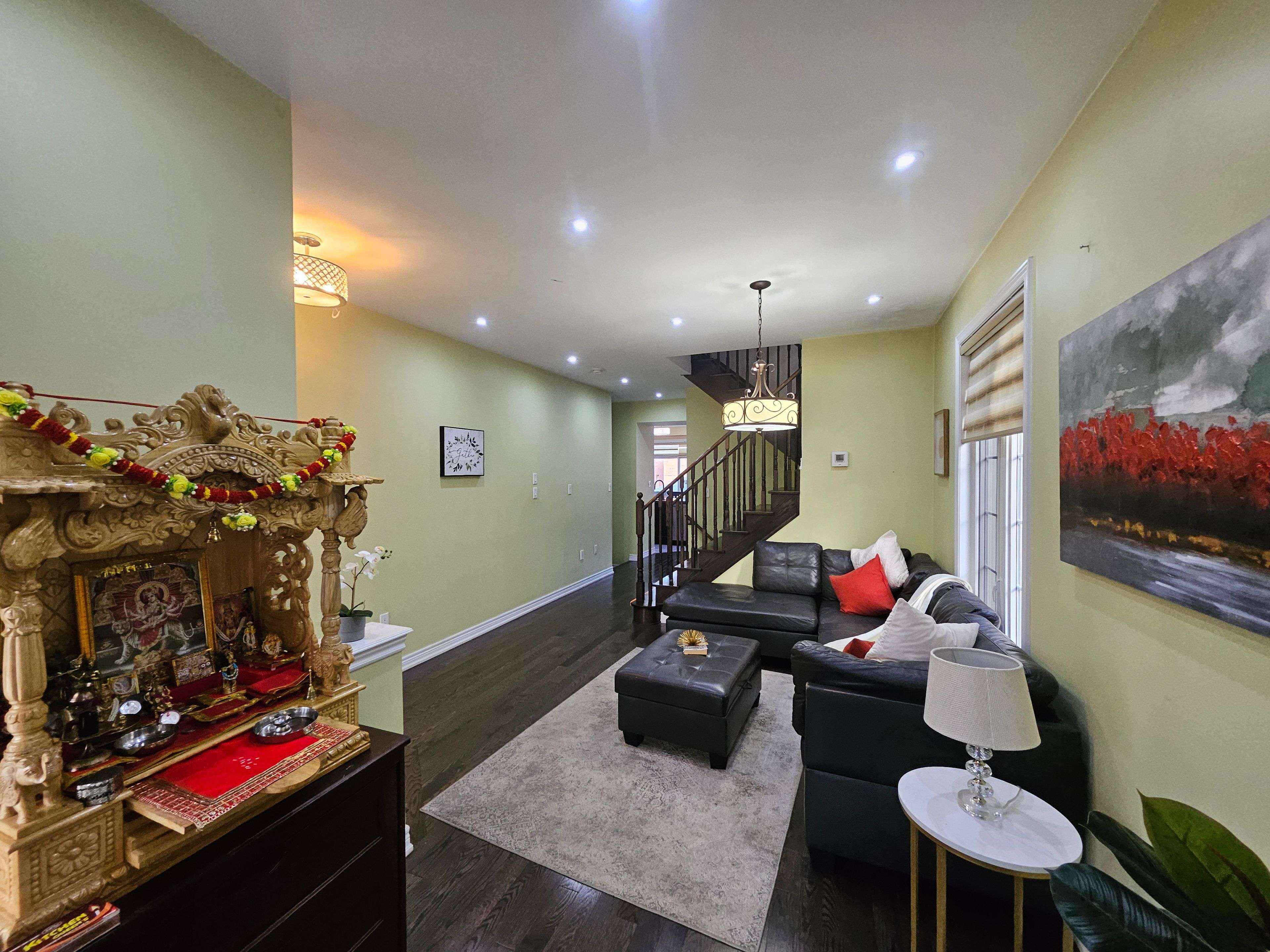 Brampton, ON L6Y 0H8,74 Allegro DR