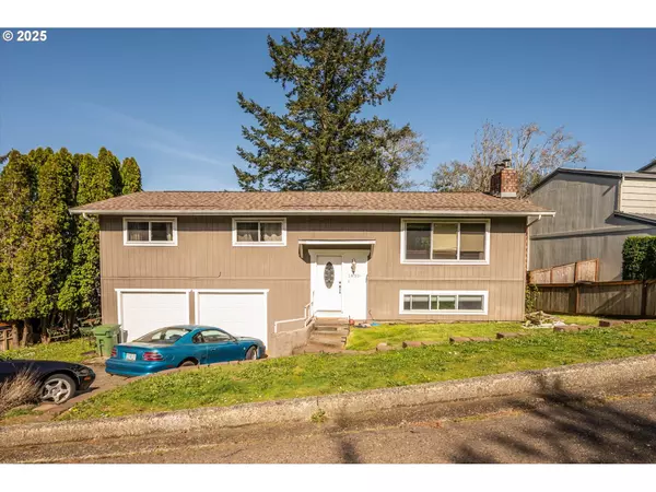 1830 LINCOLN RD, Coos Bay, OR 97420