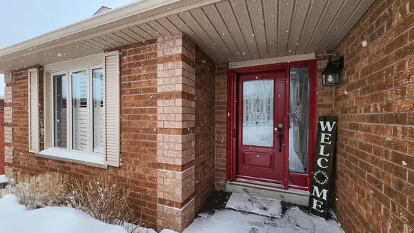 Barrie, ON L4N 7Z3,18 Dove CRES