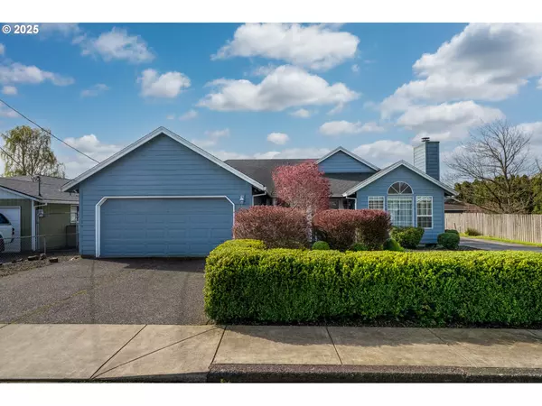 3605 Walnut LN, Tillamook, OR 97141