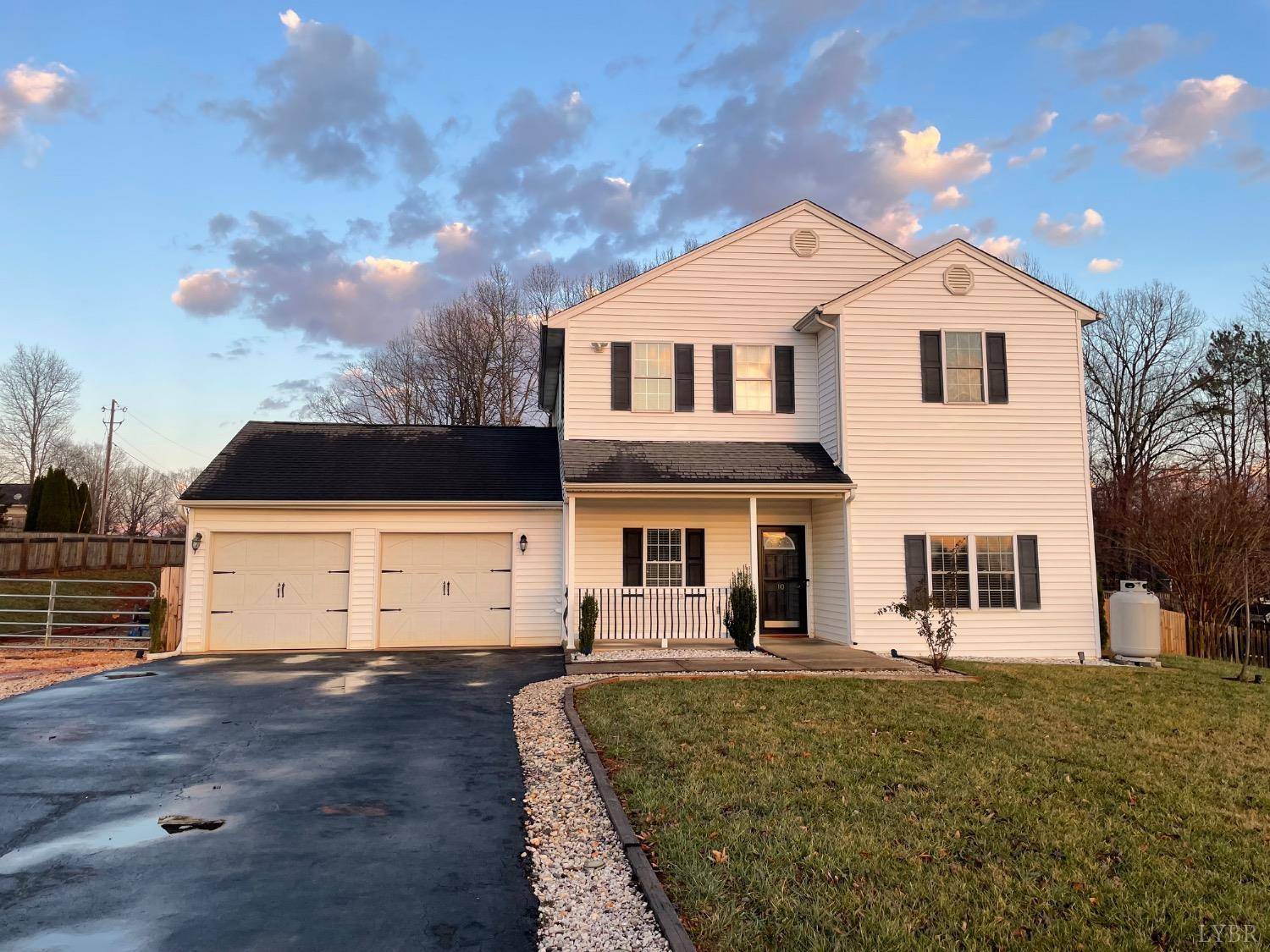 10 Grove TER, Rustburg, VA 24588
