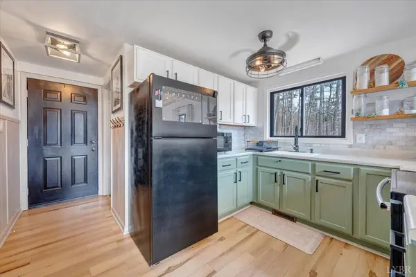 Goodview, VA 24095,5286 Horseshoe Bend RD