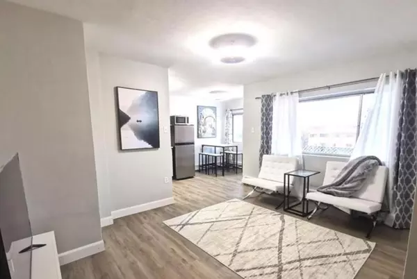London, ON N5W 1A9,1170 HAMILTON RD #304