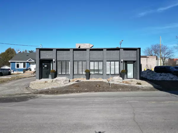 69 Kempster AVE, Britannia - Lincoln Heights And Area, ON K2B 6M2