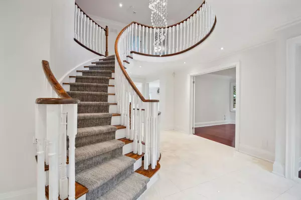 Vaughan, ON L4L 3B2,101 Woodgreen DR