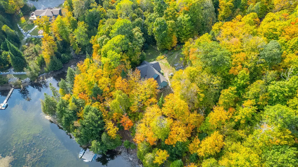 Trent Lakes, ON K0M 2A0,48 Russell DR