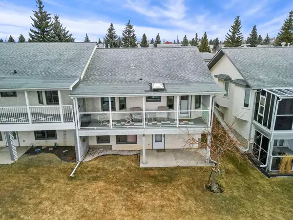 Calgary, AB T3G 3W6,12 Arbour Cliff CT NW