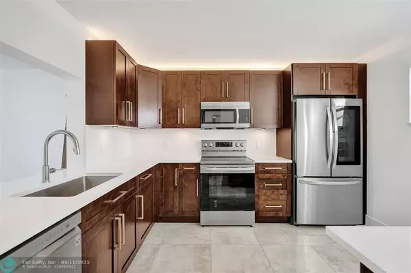 Tamarac, FL 33321,8750 Azalea Ct #103