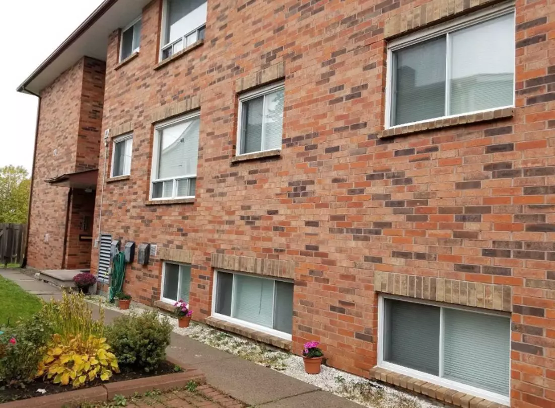 Oshawa, ON L1G 7T7,455 Trick AVE #202