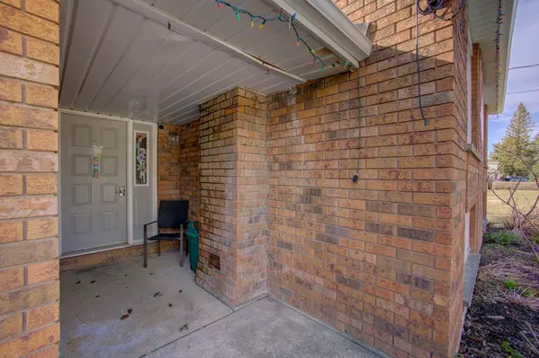 Wellington North, ON N0G 1A0,174 Conestoga ST