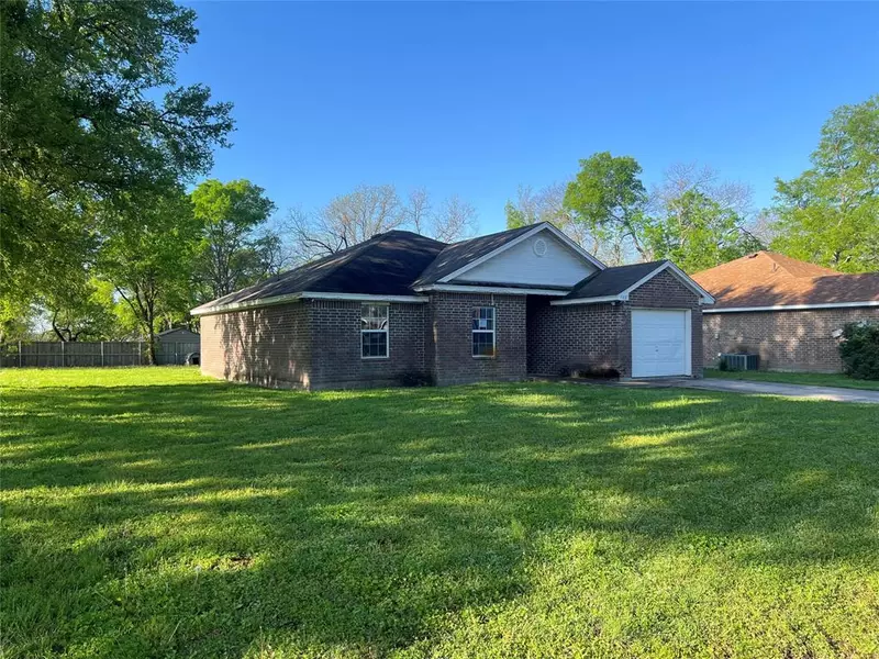 700 E 6th Street, Bonham, TX 75418