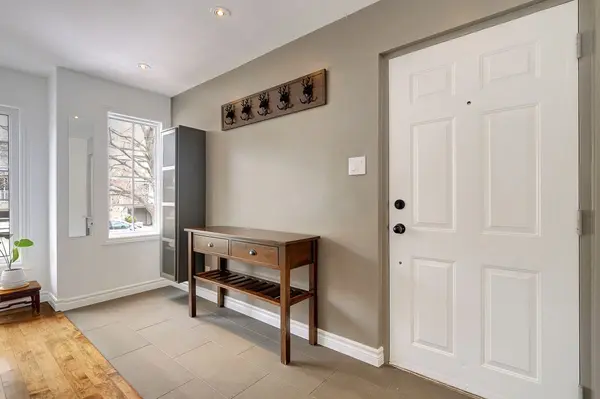 Overbrook - Castleheights And Area, ON K1K 1R3,4 Columbus AVE #1A