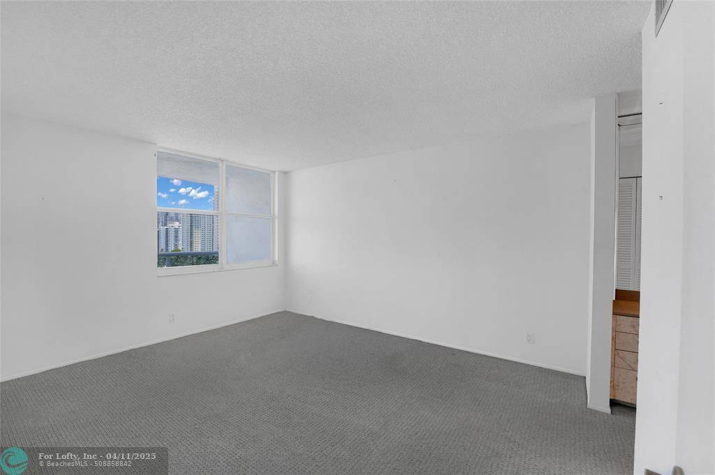Fort Lauderdale, FL 33308,3015 N OCEAN BLVD  #12D