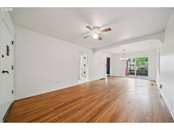 Portland, OR 97203,8939 N COURTENAY AVE