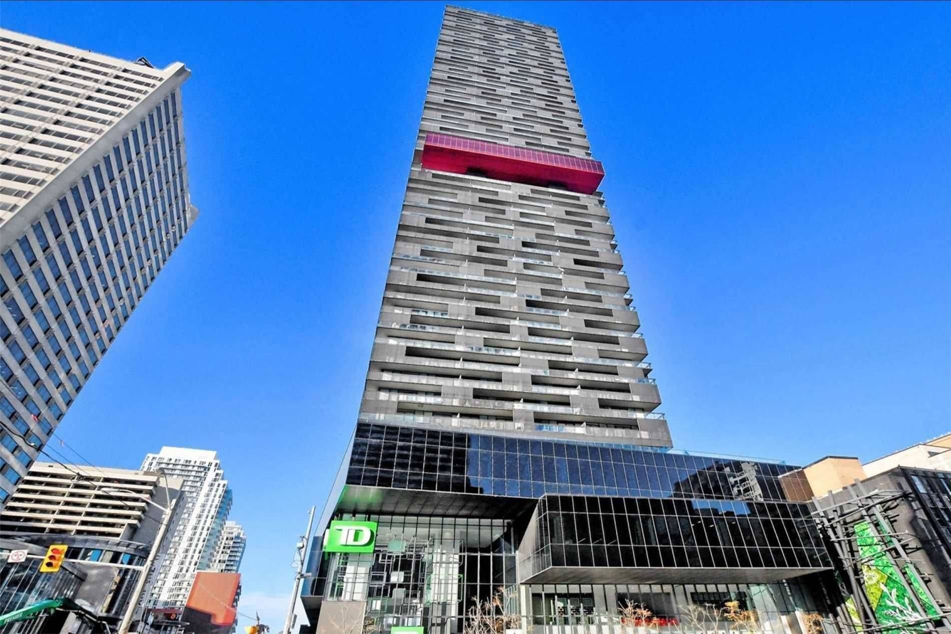 8 Eglinton AVE E #4404, Toronto C10, ON M4P 1A6
