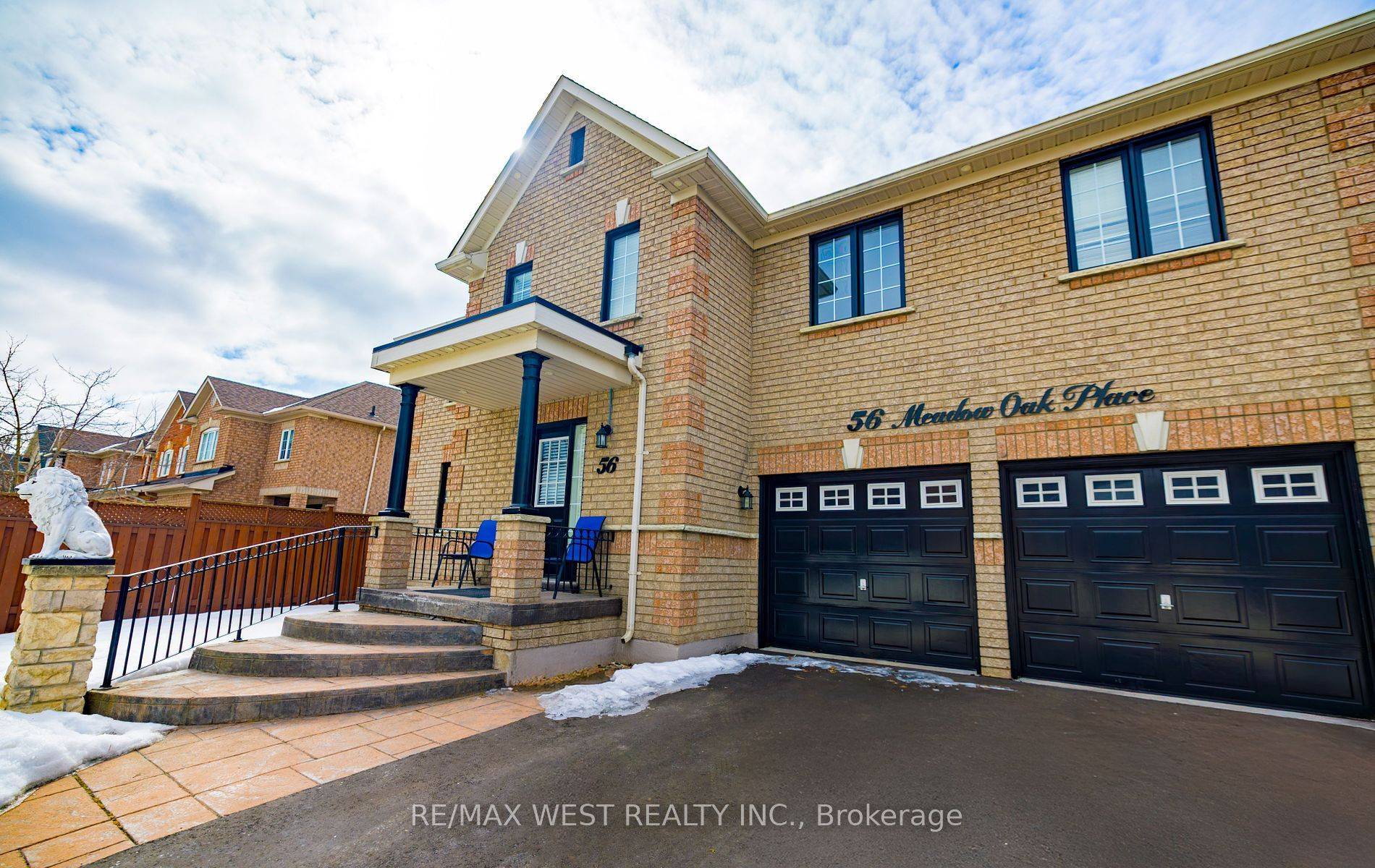 Toronto W04, ON M9N 3Z6,56 Meadow Oak PL