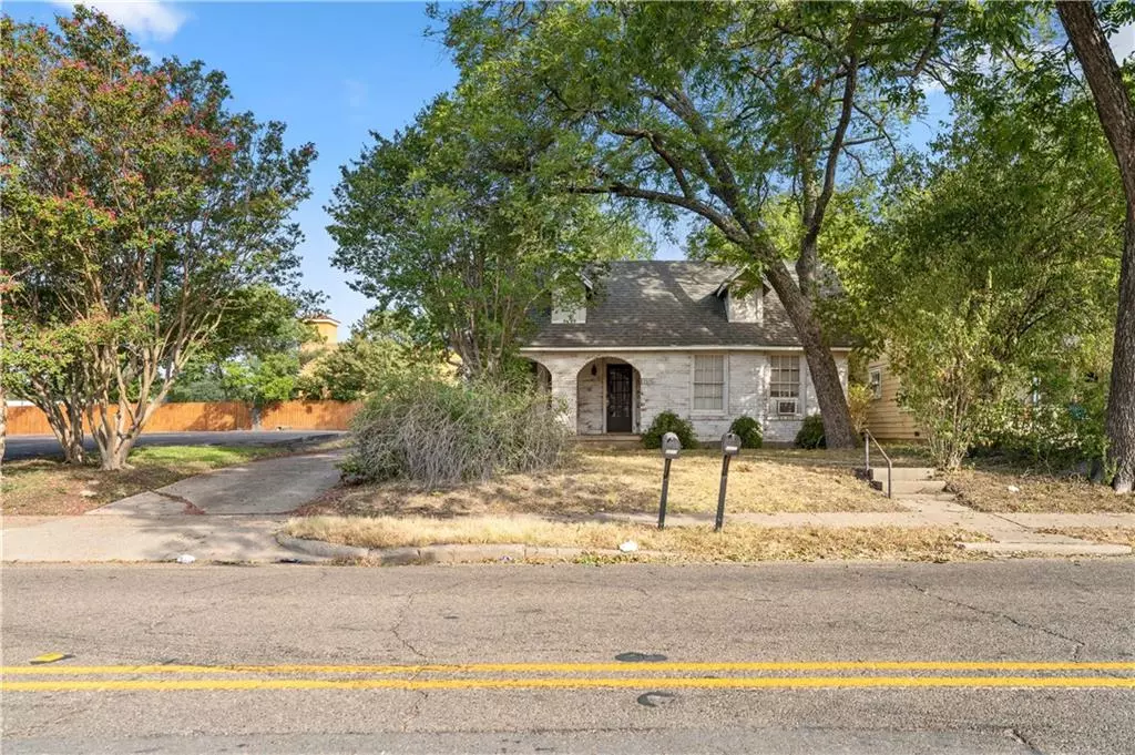 Waco, TX 76701,2215-2217 Columbus Avenue