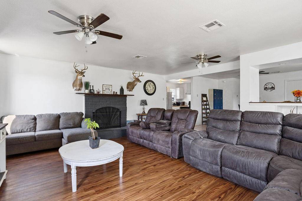 302 Hill Street S, Meridian, TX 76665