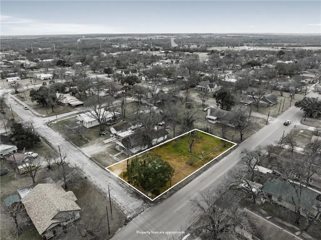 Groesbeck, TX 76642,115 N Preston Street