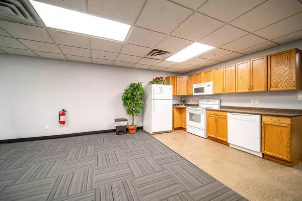 Wainwright, AB T9W 0A3,2609 11 AVE #403