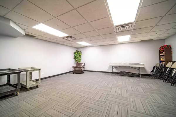 Wainwright, AB T9W 0A3,2609 11 AVE #302