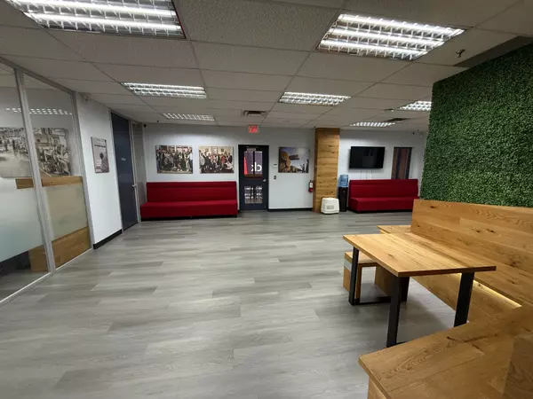 Mississauga, ON L4Z 1P4,230 Watline AVE #Office X