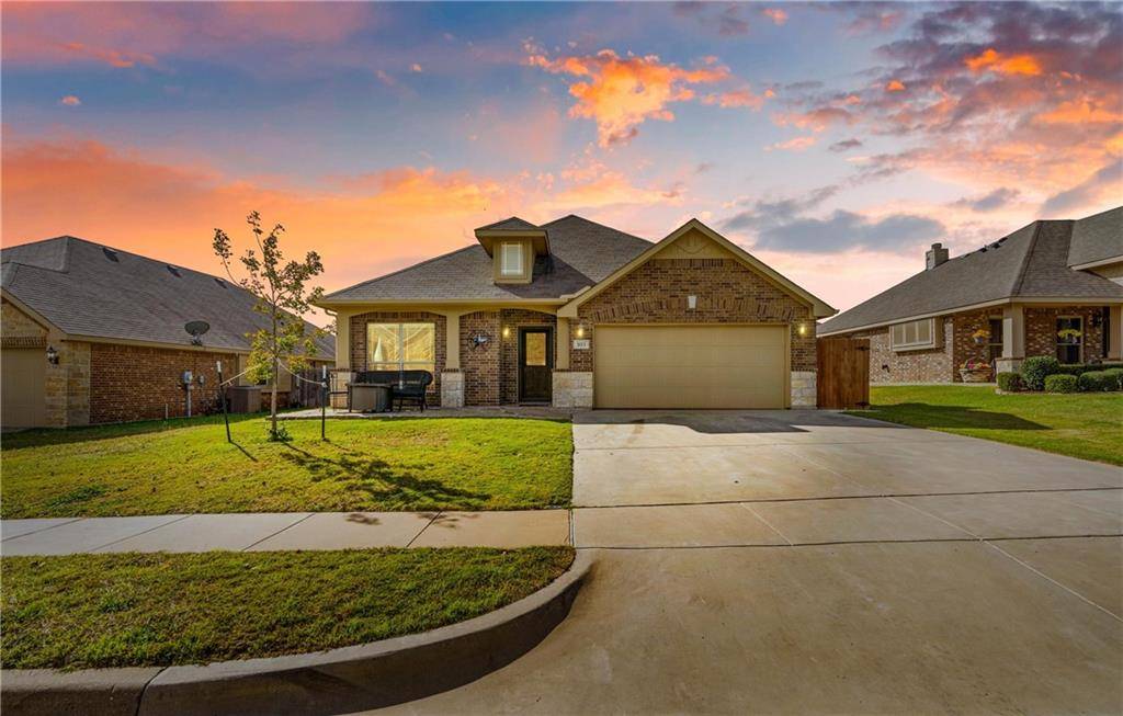 105 Briarstone Drive, Alvarado, TX 76009
