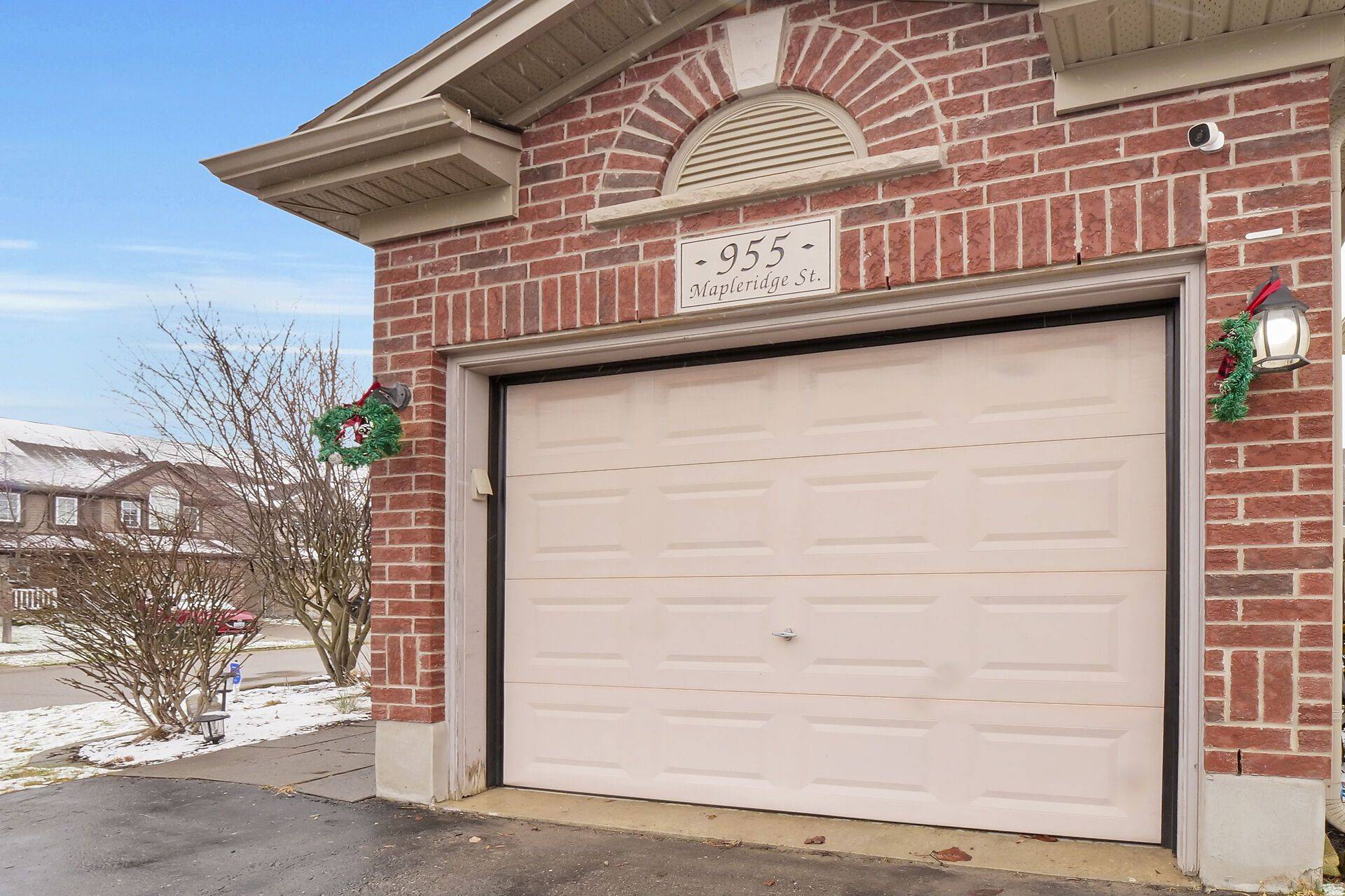 London, ON N6H 0A6,955 Mapleridge ST