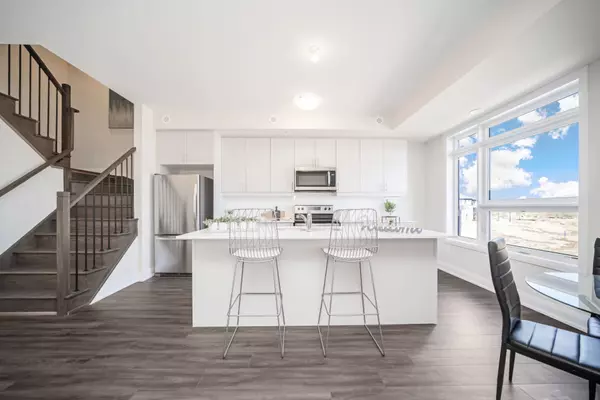 Milton, ON L9E 1N4,1577 Rose WAY #109