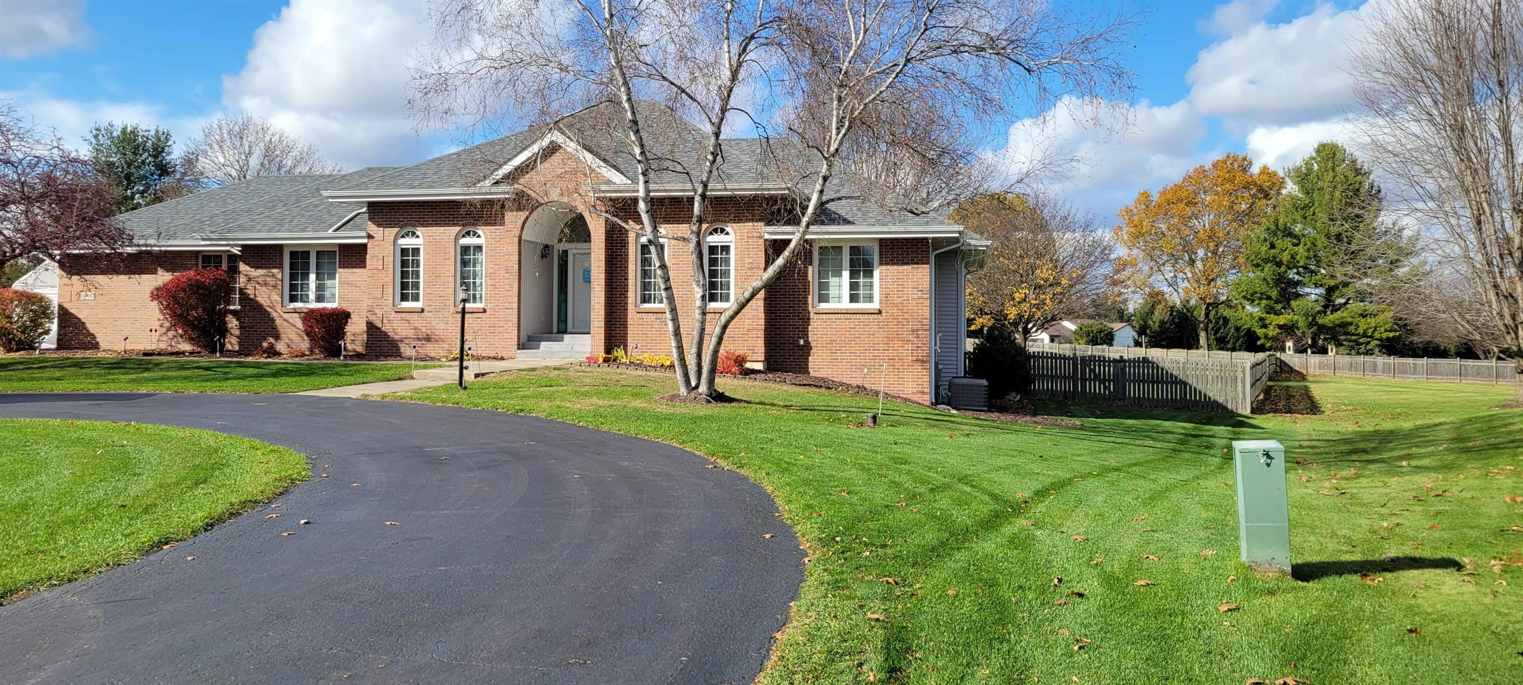 10410 GLEN ABBEY Close, Rockford, IL 61107