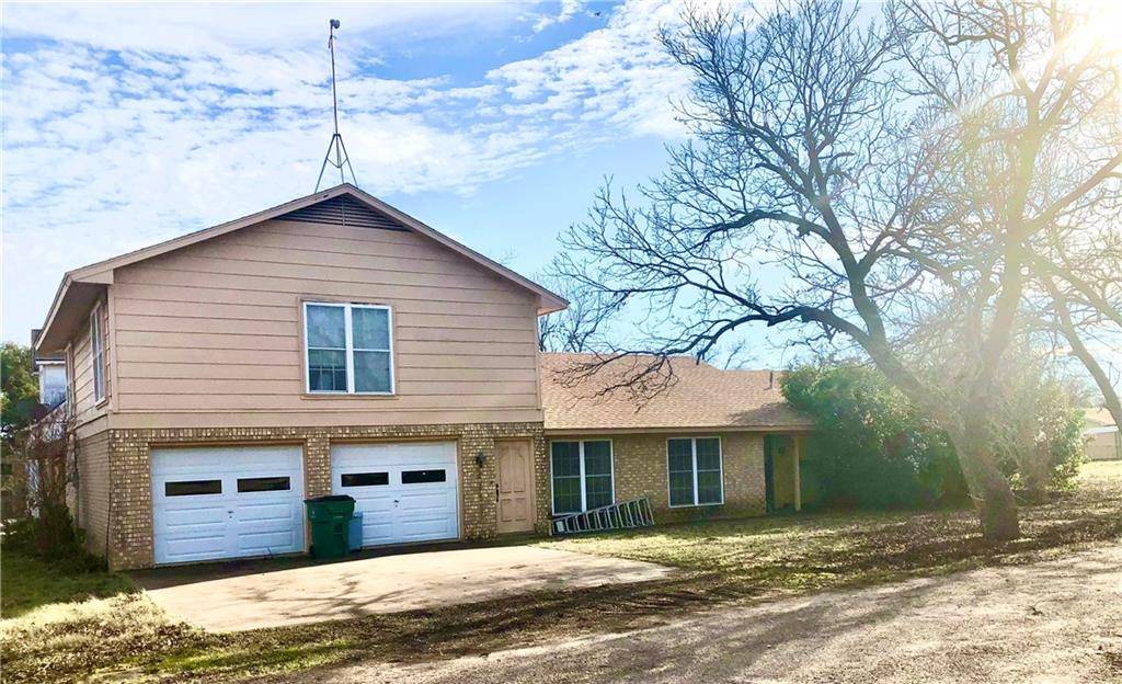 215 N Carpenter Street, Mart, TX 76664