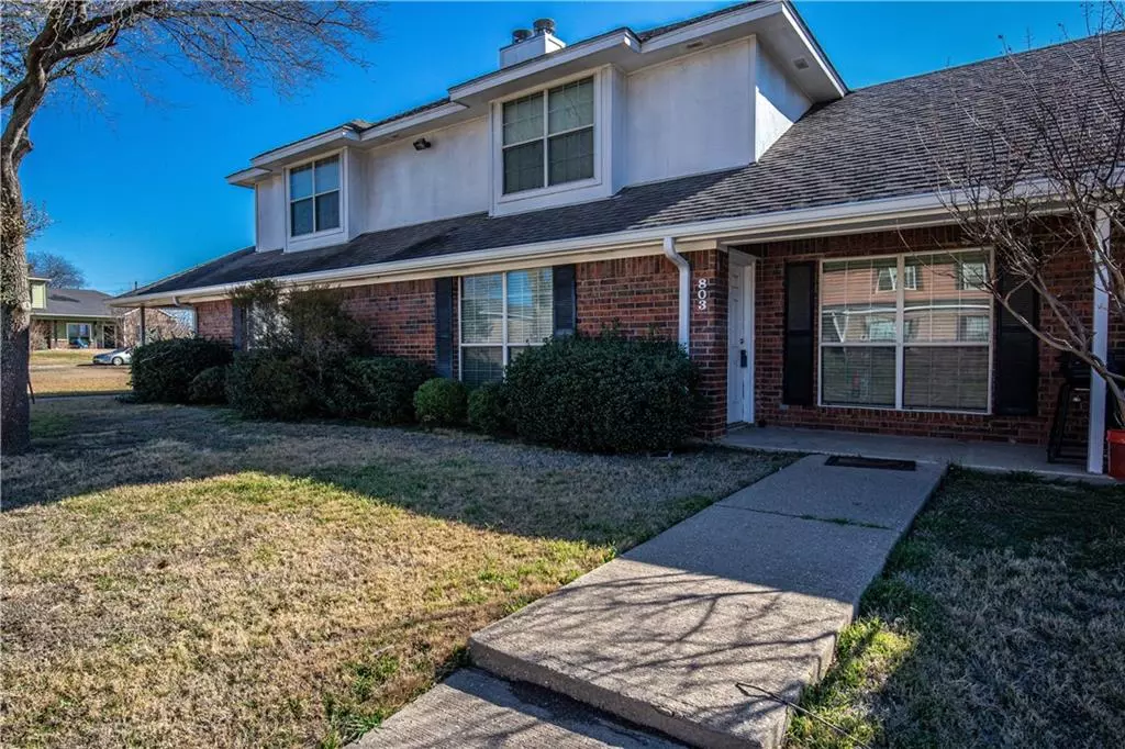 Hewitt, TX 76643,803 Chambers Creek Circle