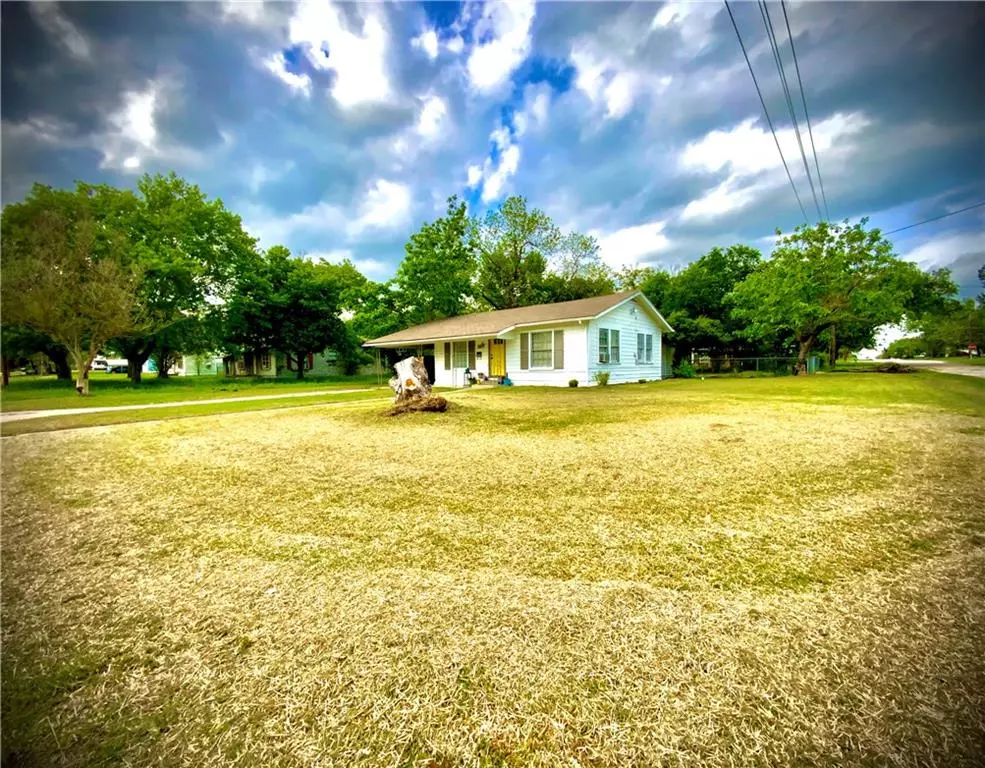 Groesbeck, TX 76642,801 W State Street