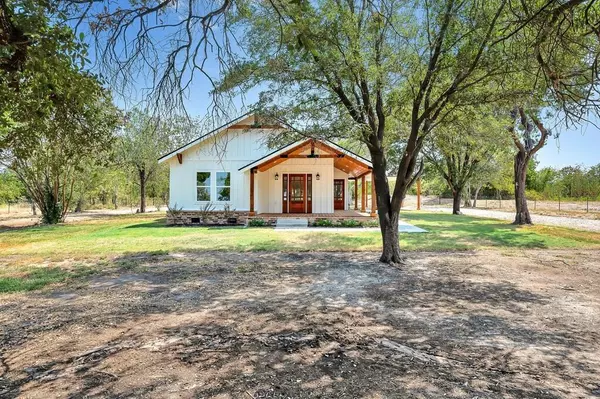 4724 Fort Graham Road, West, TX 76691