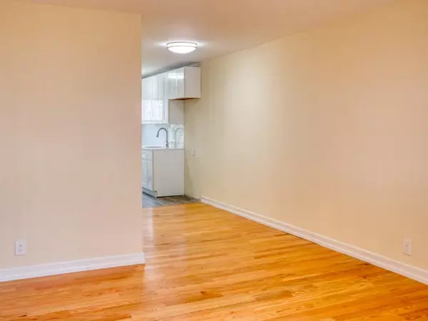 Brooklyn, NY 11228,1049 Shore Pkwy #1B