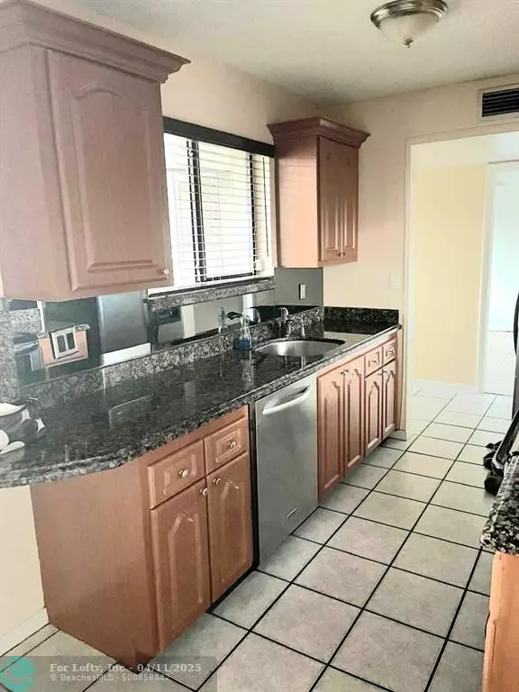 Sunrise, FL 33351,9808 NW 36th St #2D