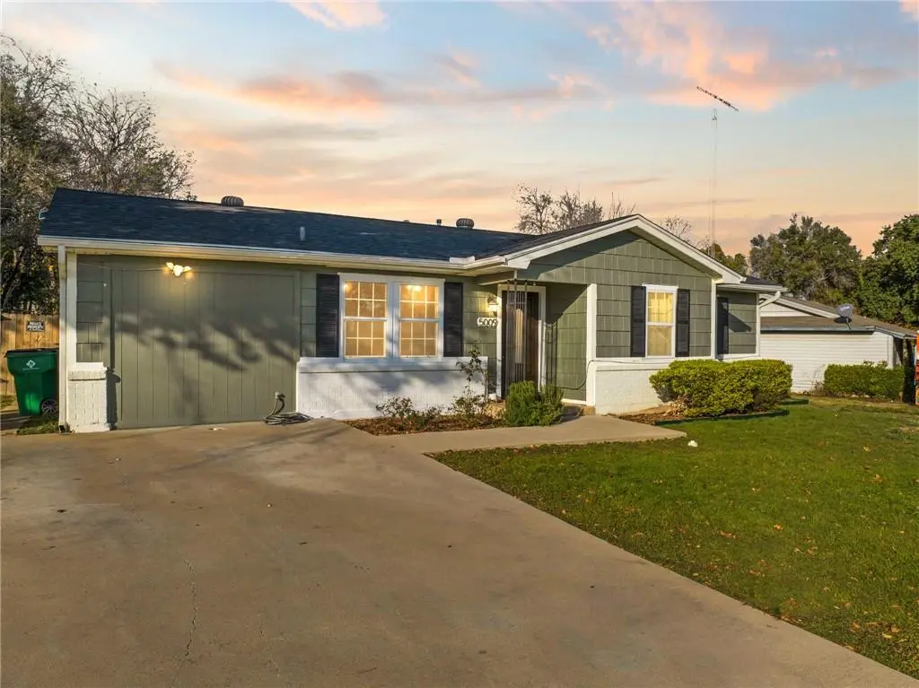 Beverly Hills, TX 76711,5009 Inwood Drive