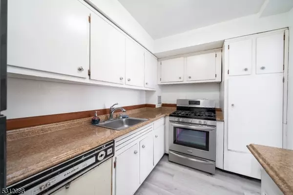 East Orange City, NJ 07017,276 Prospect St #2F