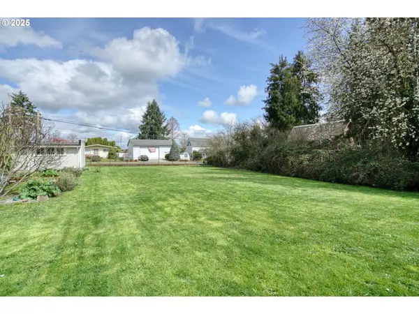 345 E 1ST ST #2, Yamhill, OR 97148