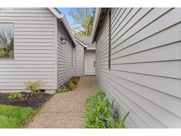 Portland, OR 97223,13185 SW SHORE DR