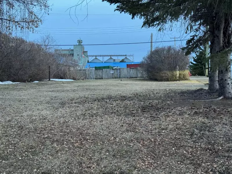 4925 51 AVE, Kitscoty, AB T0B 2P0