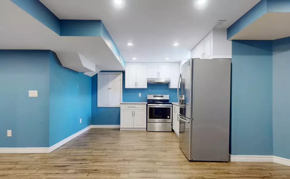 63 Glenheron CRES, Vaughan, ON L6A 0G2