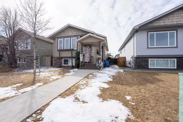 Lethbridge, AB T1J 0L4,112 Mt Sundance CRES W